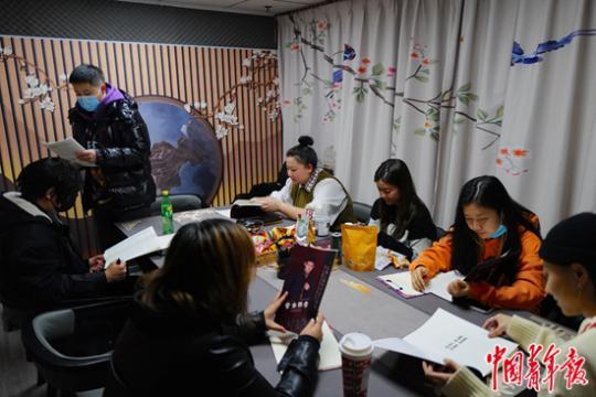 剧本杀产业该如何走向“正轨”澳门新葡京让年轻人“上头”的(图1)